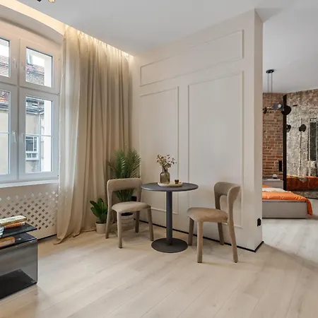 Luxury Saffron - Old Town Poznan