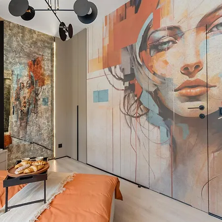 Luxury Saffron - Old Town Apartment