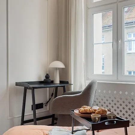Luxury Saffron - Old Town Apartment