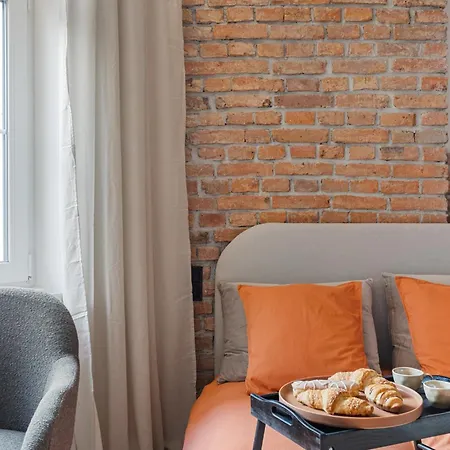 Luxury Saffron - Old Town Apartment Poznan