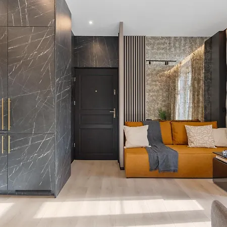 Luxury Saffron - Old Town Apartment Poznan